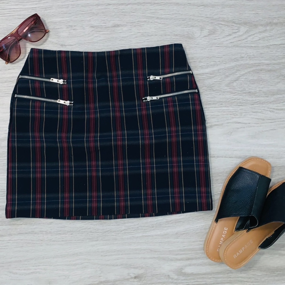 Forever 21 Plaid Skirt • $12 • Message to purchase • (Size US M) • Worn Once